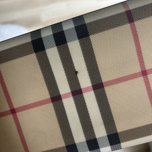 Authentic Vintage Burberry bag circa 2002 - Picture 5 of 9